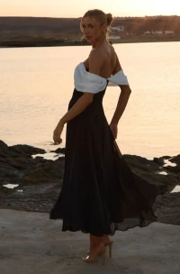 Vestido Midi Regina - Dolps