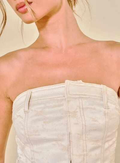 FotoBlusa Jeans Feminina Alfaiataria Sem Alças - Open