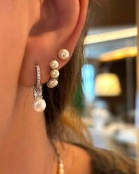 Argolinha com pingente pérola e zircônia