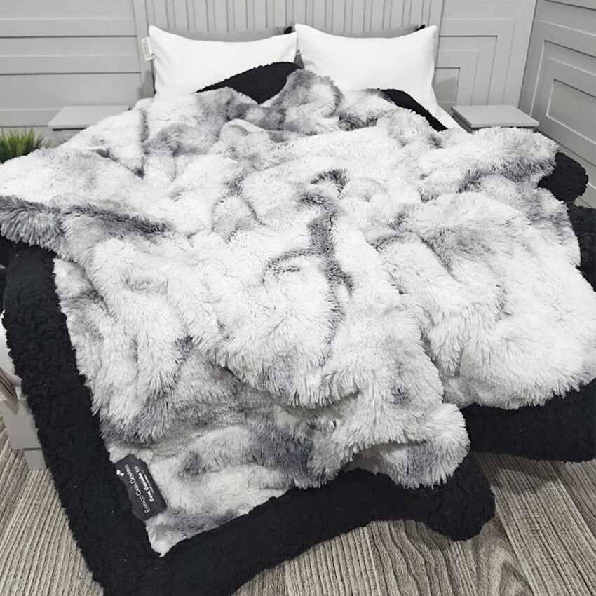 FotoCobertor Pelúcia com Pele de Carneiro Gabarse Black White