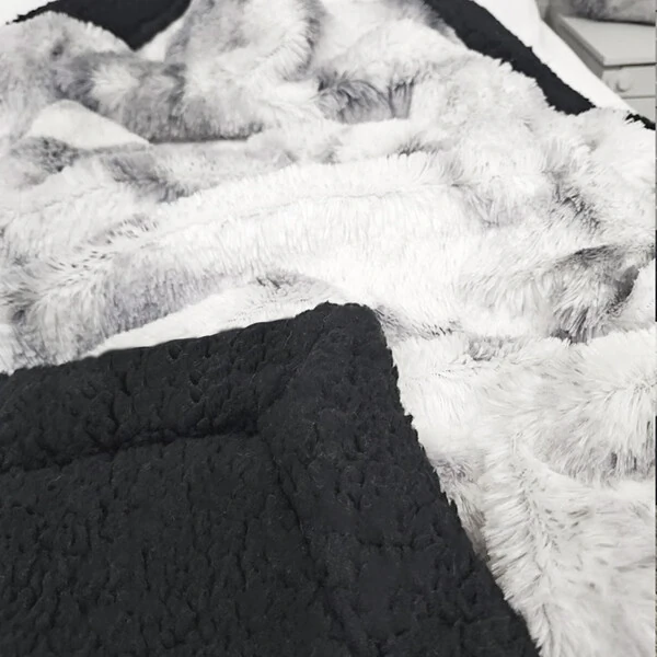 Cobertor Pelúcia com Pele de Carneiro Gabarse Black White
