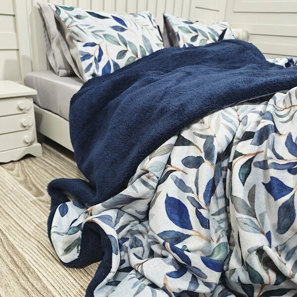 Cobertor Plush Reale Floral Marinho com duas fronhas