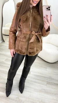 Parka Júlia