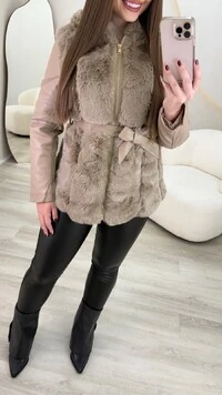 Parka Júlia