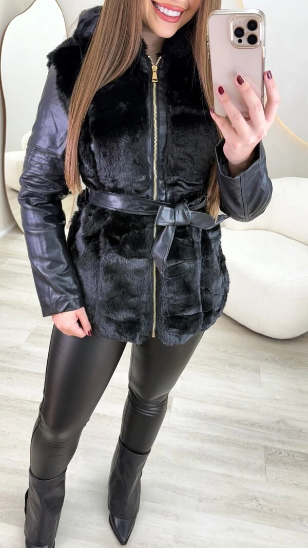 Parka Júlia