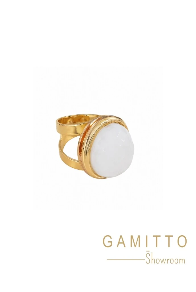 Foto Anel Quartzo Branco em Banho Ouro