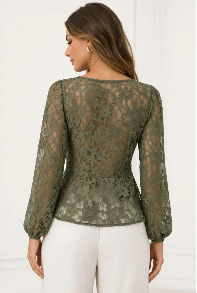 FotoBlusa em Renda com Laços