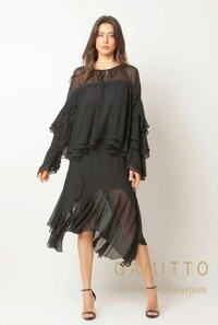 Saia com Fenda Lateral