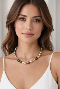 Colar de Pérolas em Banho Ouro