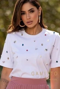 T-Shirt Malha Com Aplicações