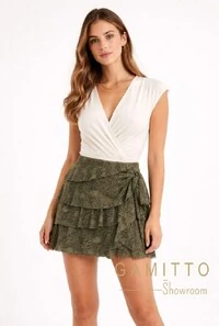 Saia em Renda com Babados