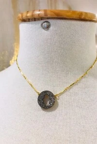 Colar Mão de Fátima Drusa em Banho Ouro