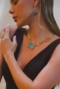 Colar Esmeralda em Banho Ouro