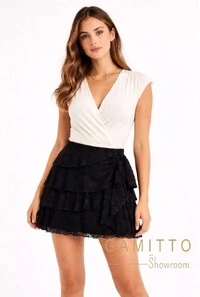 Saia em Renda com Babados