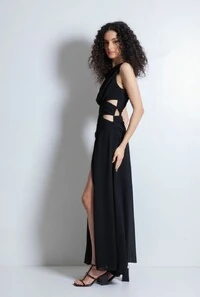 Vestido Longo Com Recortes