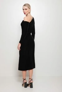 Vestido Midi em Veludo
