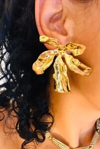 Brinco Flor em Banho Ouro