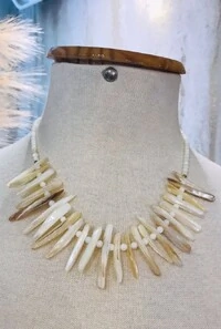 Colar Pedra Natural em Banho Ouro