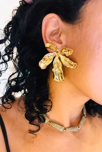 Brinco Flor em Banho Ouro