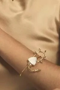 Bracelete Madrepérola em Banho Ouro