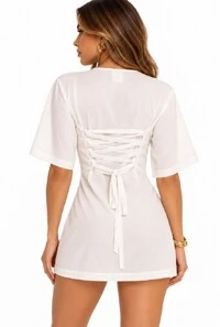 Maxi Tee Com Detalhes em Renda