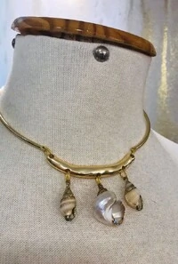 Colar Concha em Banho Ouro