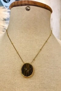 Colar Olho de Tigre em Banho Ouro