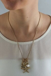 Colar Estrela Berloques em Banho Ouro Vintage