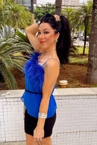 Regata em Seda Com Plumas