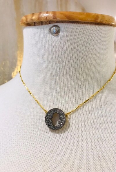 FotoColar Mão de Fátima Drusa em Banho Ouro