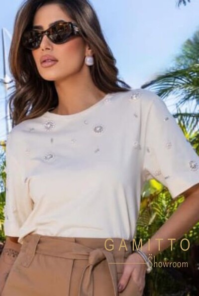 Foto T-Shirt Malha Com Bordados
