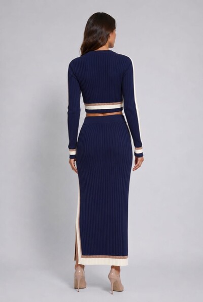 Foto Conjunto Azul Marinho em Tricot