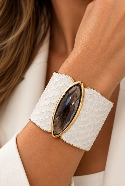 Foto Bracelete Couro Exótico em Banho Ouro