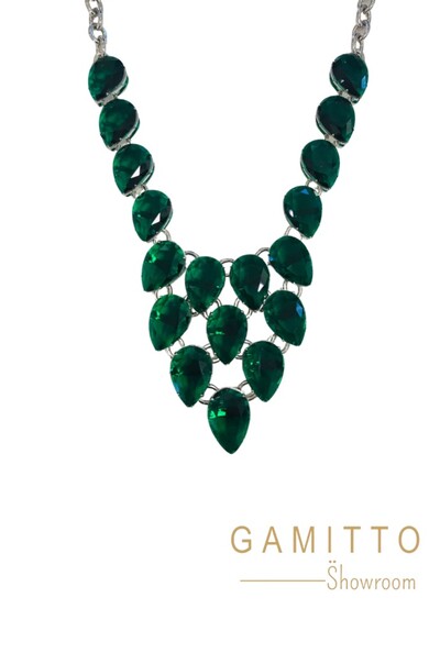 Foto Colar Cristais em Banho Prata