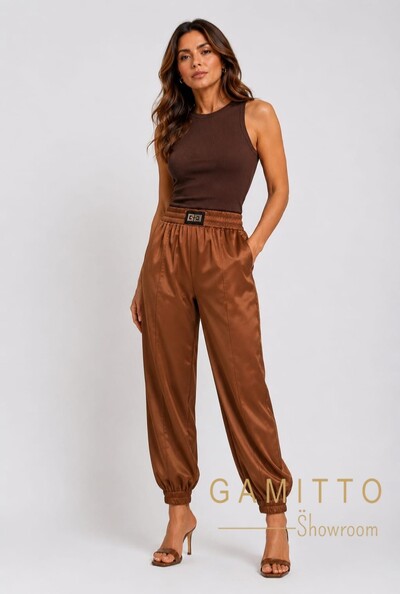 Foto Calça Jogger em Cetim