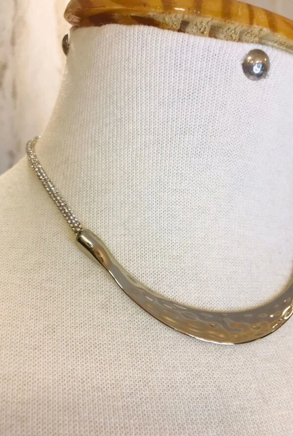 Colar Cristais em Banho Prata