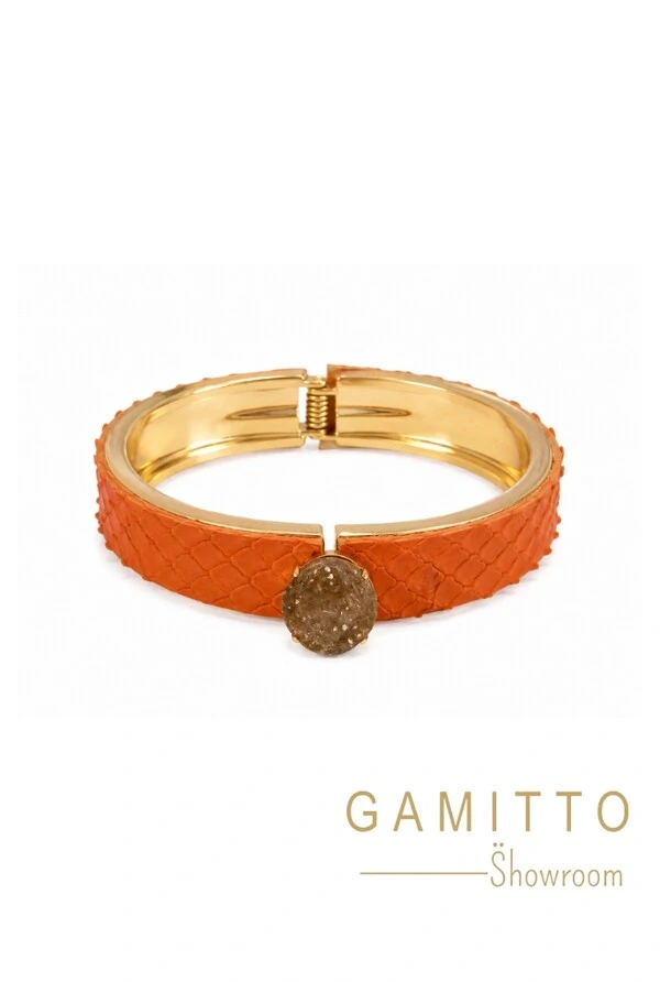Bracelete Couro Exótico em Banho Ouro