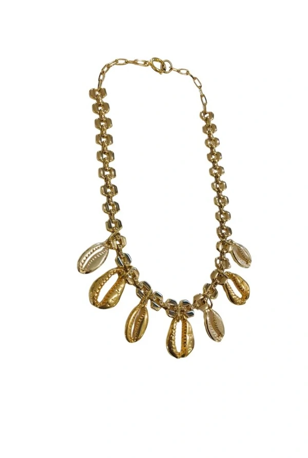 Colar Búzios em Banho Ouro