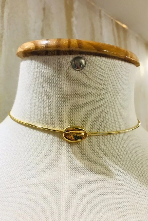 Gargantilha Búzios em Banho Ouro