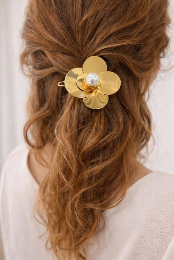 Presilha de Cabelo Pérola em Banho Ouro