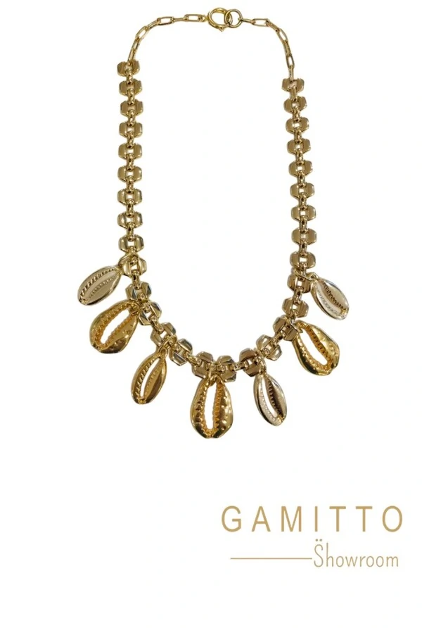 Colar Búzios em Banho Ouro