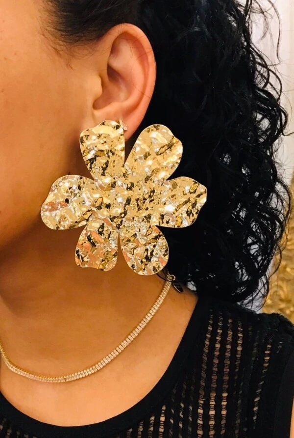 Brinco Flor em Banho Prata