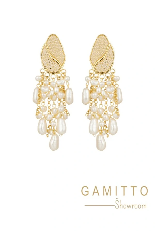 Brinco Pérolas em Banho Ouro