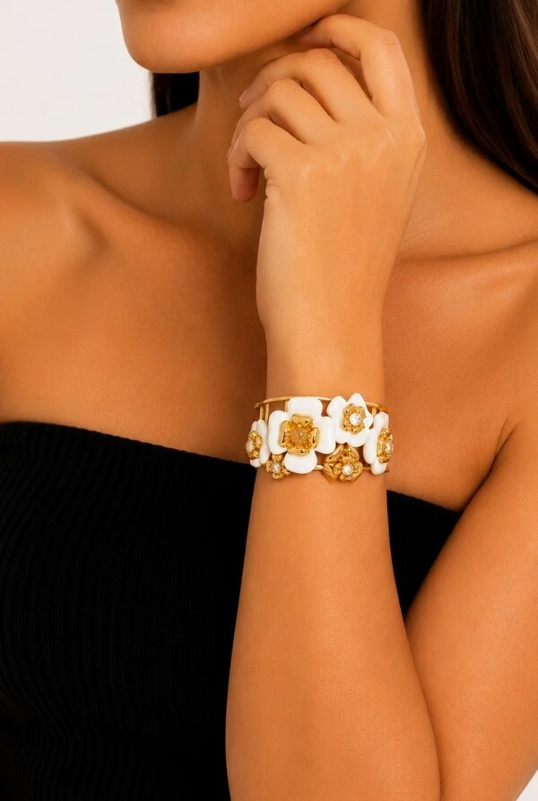 Bracelete Flor em Banho Ouro