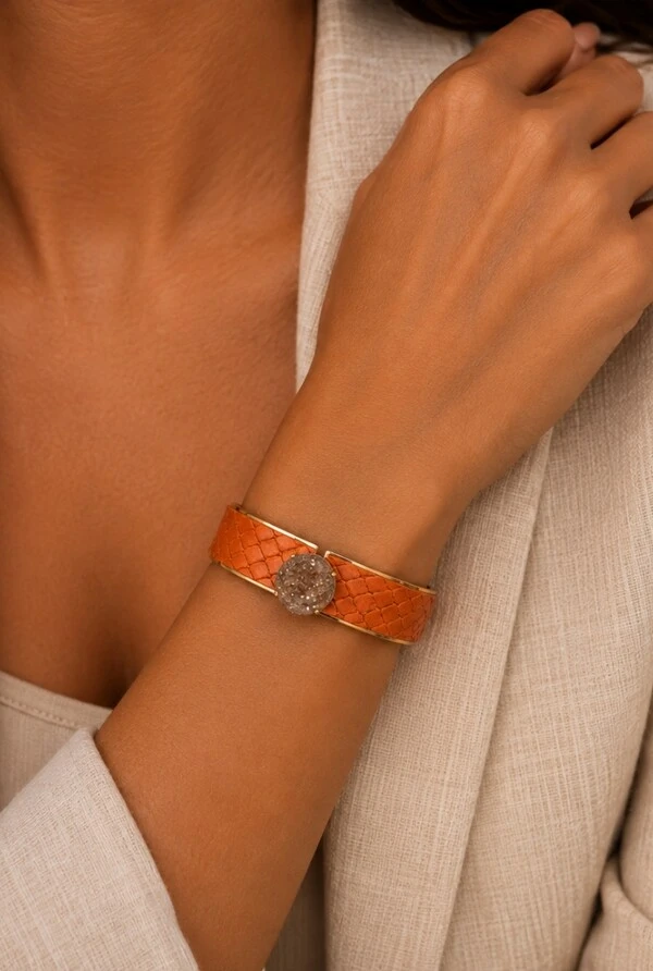 Bracelete Couro Exótico em Banho Ouro