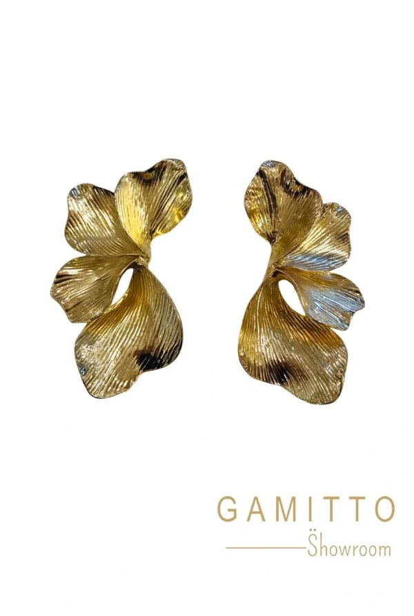 Brinco Folha em Banho Ouro