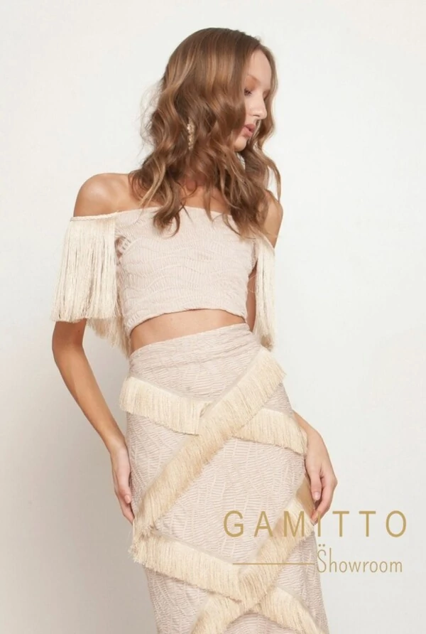 Blusa Ombro a Ombro Com Franjas