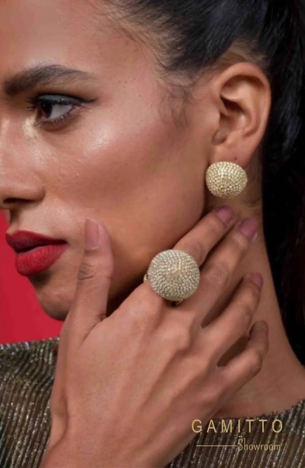 Brinco Canopla em Banho Ouro