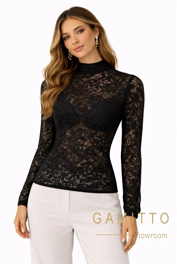 Blusa Renda Gola Alta