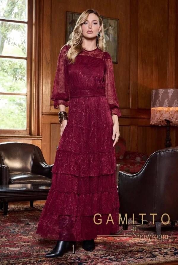 Vestido Renda Longo com Faixa